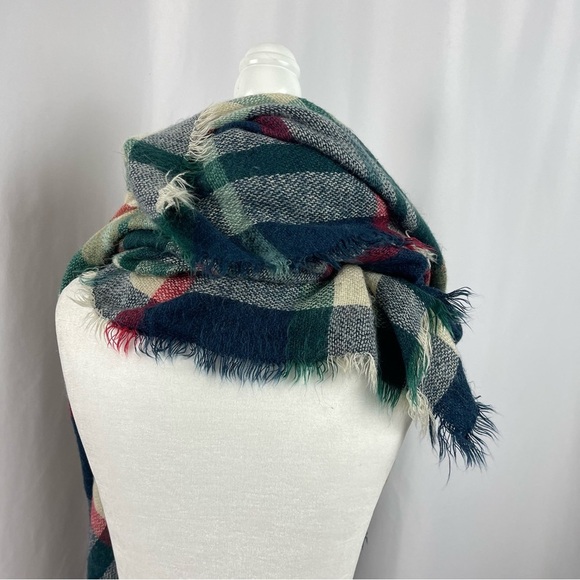 Maurices Plaid Fall Winter Buttery Soft Scarf Warm Cozy Fringe - Picture 4 of 6